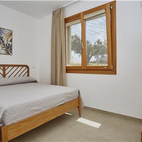 4 bedroom villa with pool, Castellammare del Golfo, sleeps 8-9